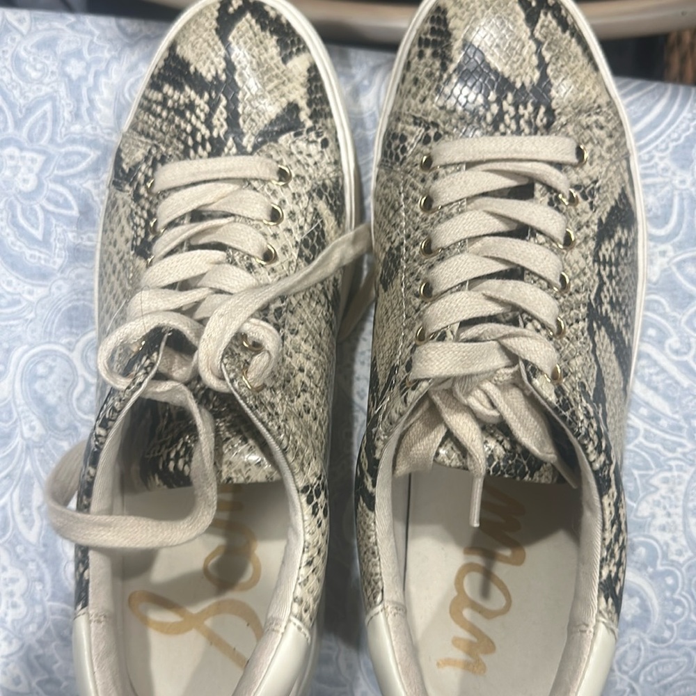Sam Edelman Ethyl sneaker in snakeskin print size 9.5 great condition